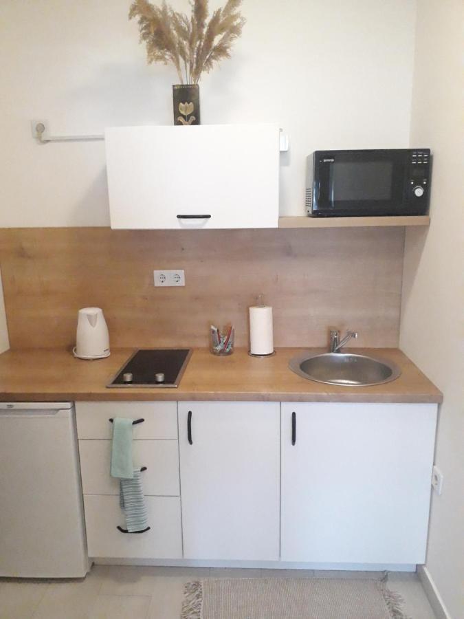 Studio Apartman Promenada SJJ Exterior foto